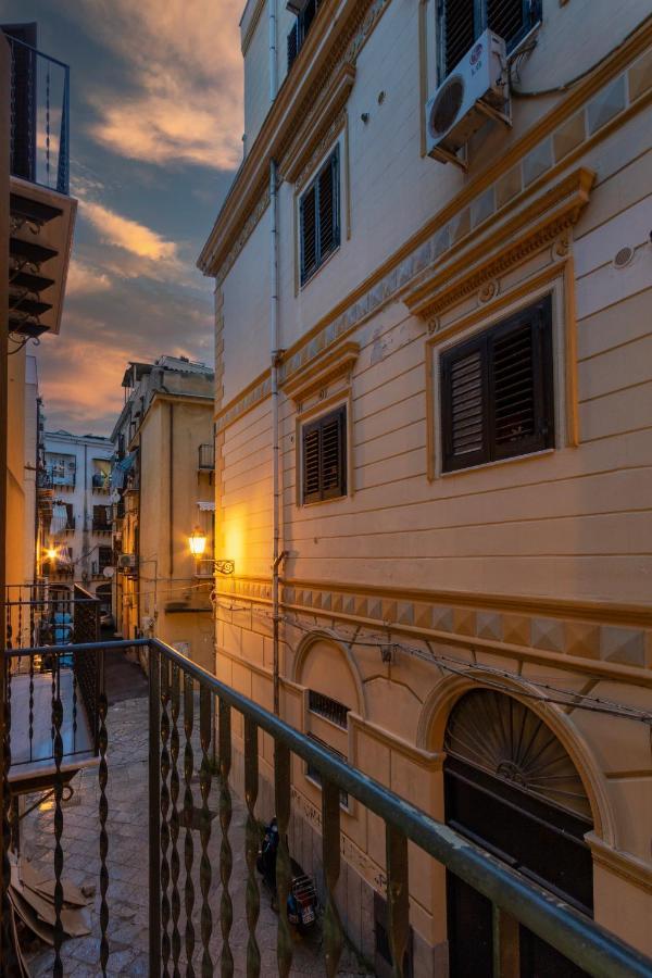 Cortile Del Greco Apartments Palermo Exteriör bild